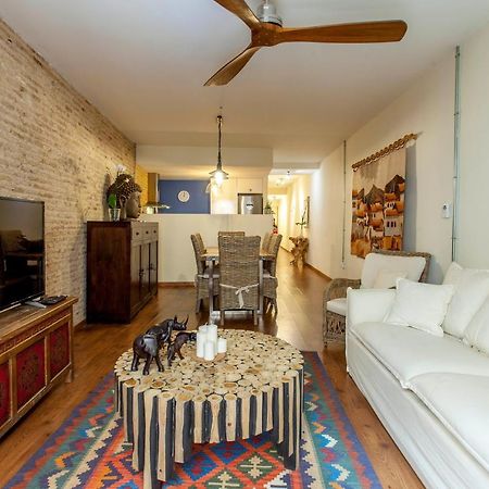 Luxurious & Alluring Home In Historic Town Valência Exterior foto