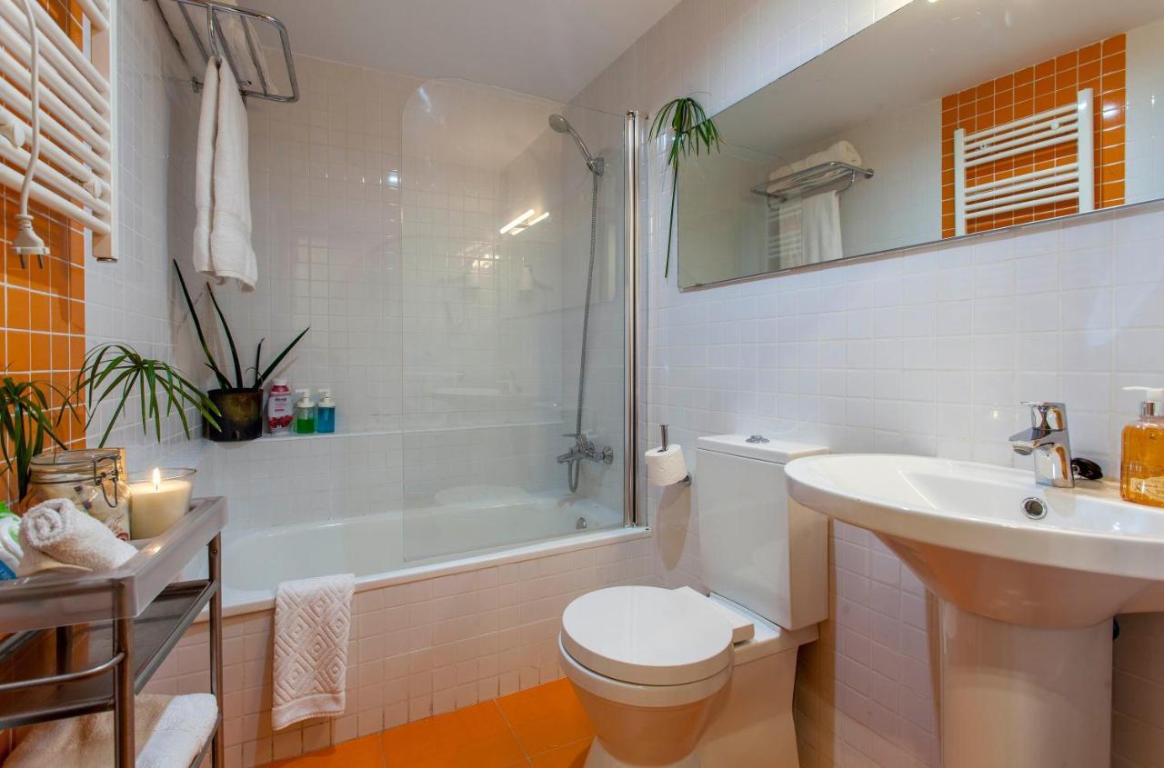 Luxurious & Alluring Home In Historic Town Valência Exterior foto