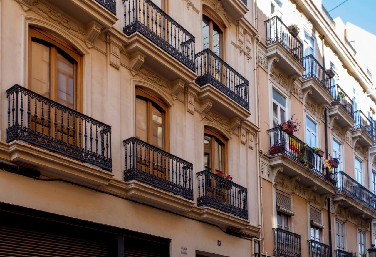 Luxurious & Alluring Home In Historic Town Valência Exterior foto